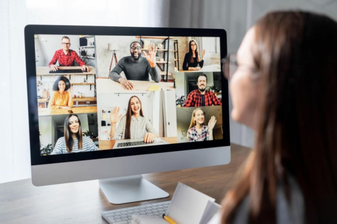 Équipe Jenolivarae prête à vous accompagner dans votre apprentissage des outils SEO